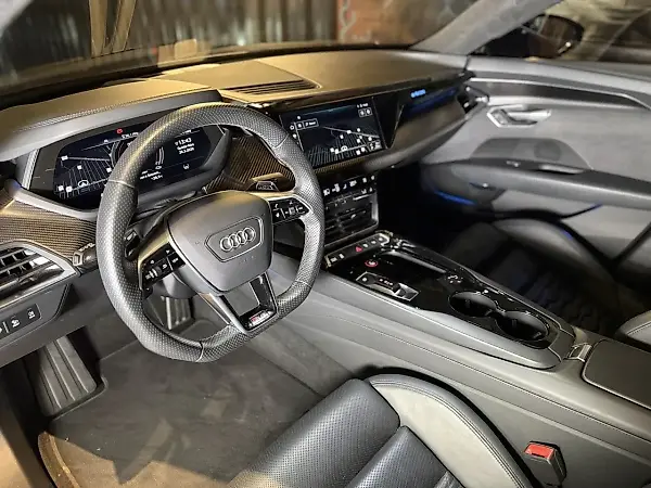 Audi Rs E-tron  GT - Imagem 8