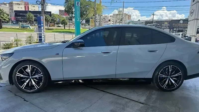 BMW I5 M60 - Imagem 4