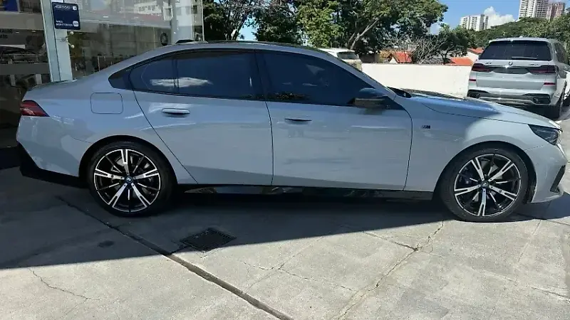 BMW I5 M60 - Imagem 8