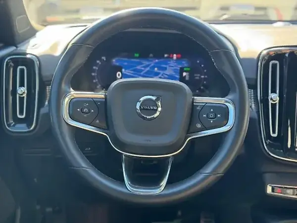 Volvo XC40 - Imagem 12