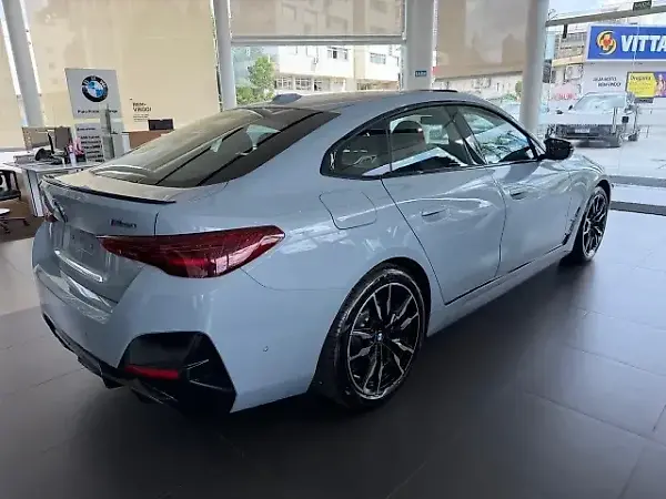 BMW I4 M50 - Imagem 8