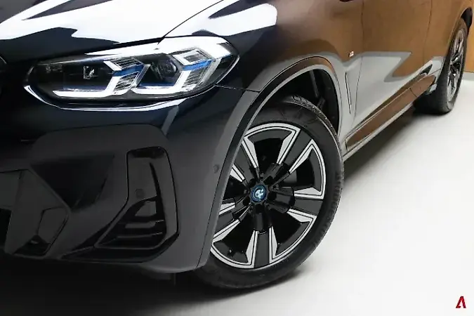 BMW IX3 - Imagem 3