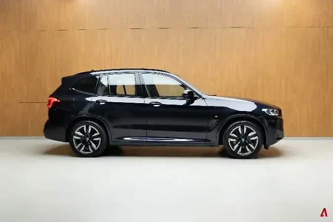 BMW IX3 - Imagem 7