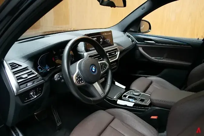 BMW IX3 - Imagem 14