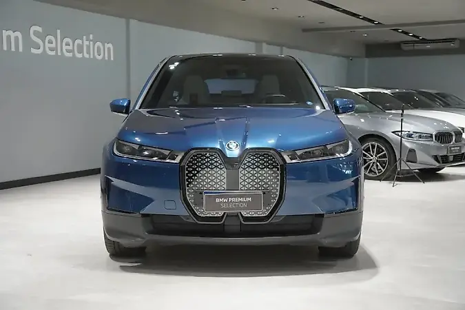 BMW Ix - Imagem 3
