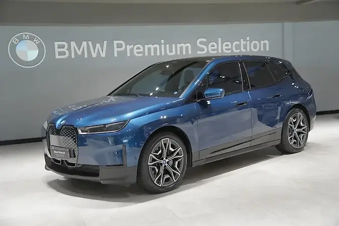 BMW Ix - Imagem 1
