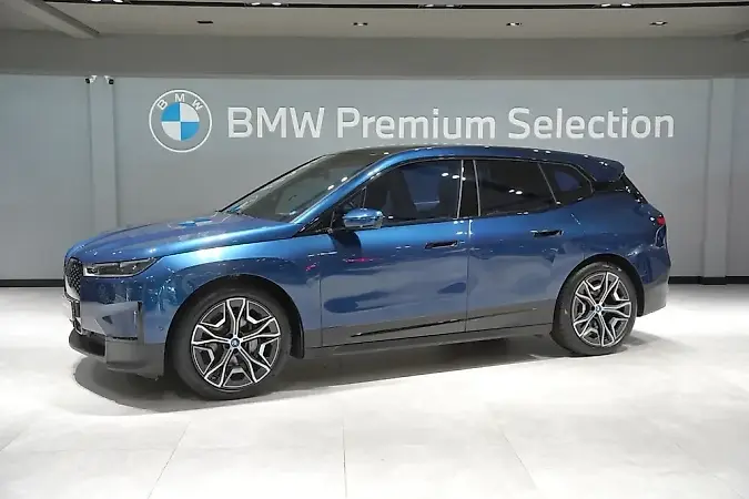 BMW Ix - Imagem 2