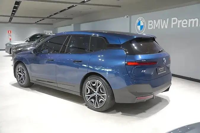 BMW Ix - Imagem 7