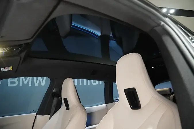 BMW Ix - Imagem 11