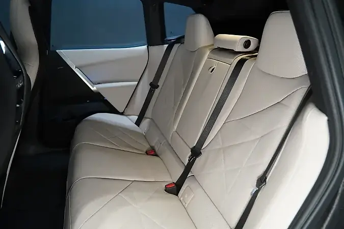 BMW Ix - Imagem 12