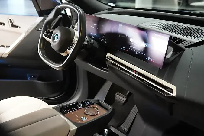 BMW Ix - Imagem 17
