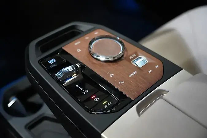 BMW Ix - Imagem 16