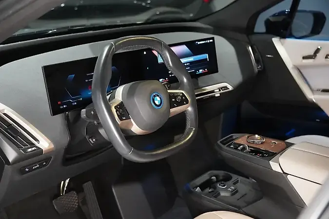 BMW Ix - Imagem 19