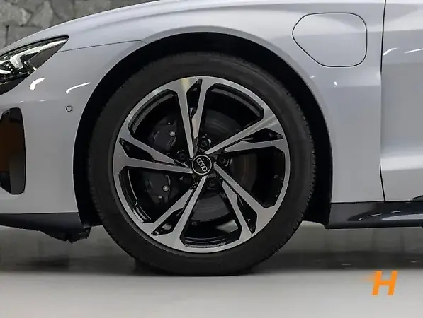 Audi E-tron  GT - Imagem 6