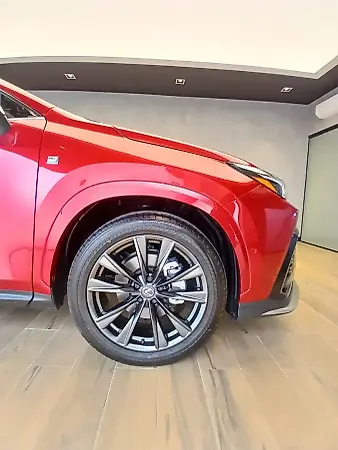Lexus Nx 450h+ Plug-in Hybrid - Imagem 8