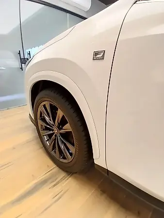 Lexus Nx 450h+ Plug-in Hybrid - Imagem 9