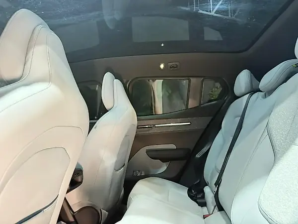 Volvo EX30 - Imagem 6