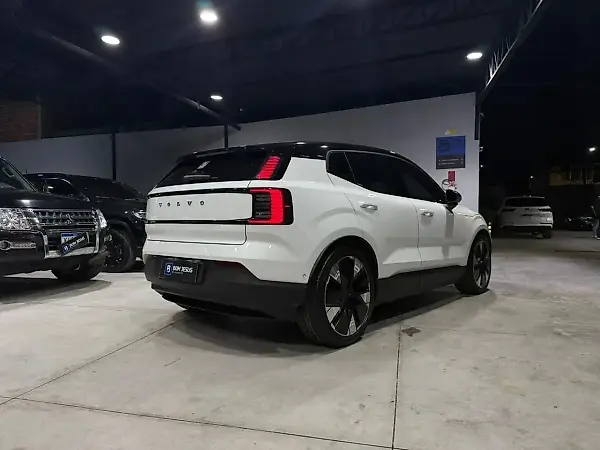 Volvo EX30 - Imagem 12