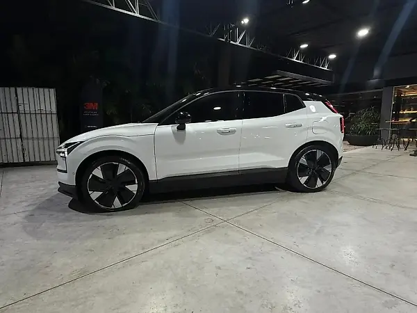 Volvo EX30 - Imagem 13
