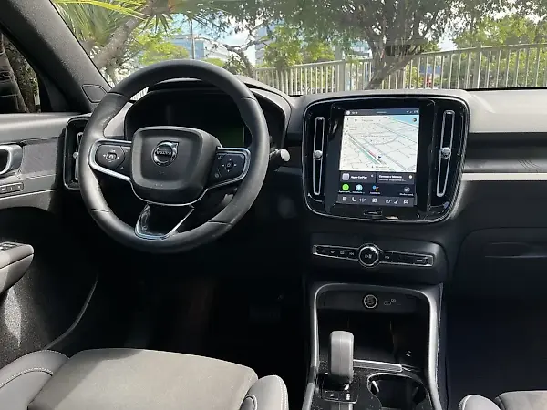 Volvo C40 Recharge - Imagem 13