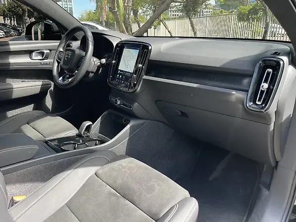 Volvo C40 Recharge - Imagem 12