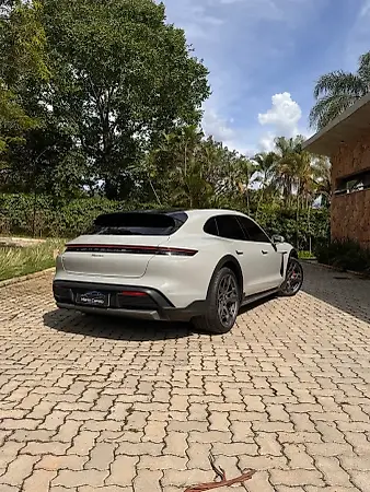 Porsche Taycan - Imagem 4