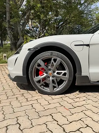 Porsche Taycan - Imagem 7