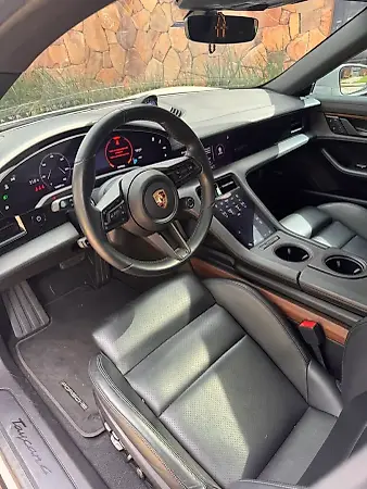 Porsche Taycan - Imagem 8