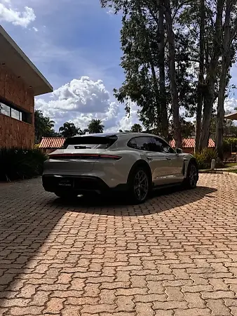 Porsche Taycan - Imagem 6
