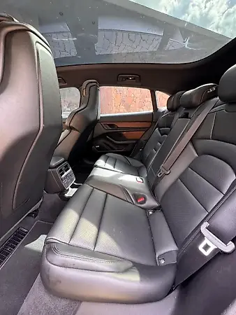 Porsche Taycan - Imagem 15