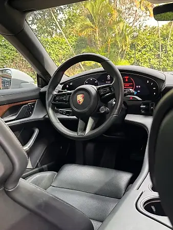 Porsche Taycan - Imagem 17