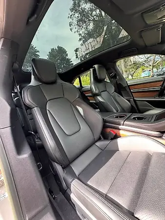 Porsche Taycan - Imagem 18