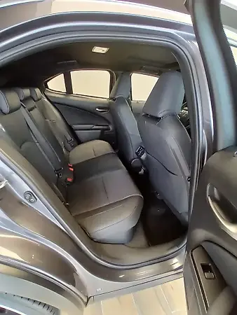 Lexus Ux 300e - Imagem 9