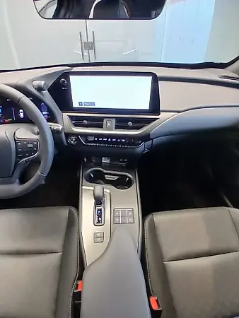 Lexus Ux 300e - Imagem 14