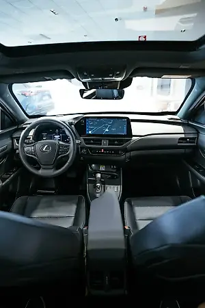 Lexus Ux 300e - Imagem 17