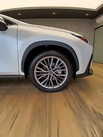 Lexus Nx - Imagem 8