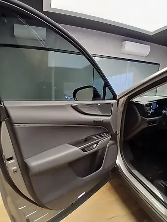 Lexus Nx 450h+ - Imagem 10