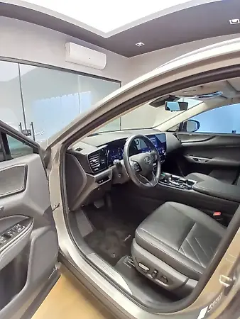 Lexus Nx 450h+ - Imagem 12