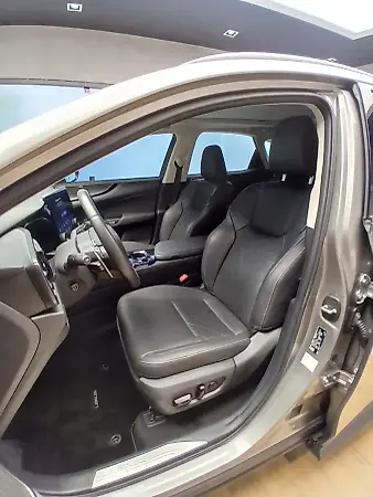 Lexus Nx 450h+ - Imagem 11