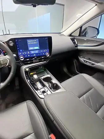 Lexus Nx 450h+ - Imagem 16