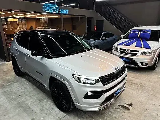 Jeep Compass 4xe Plug-in Hybrid - Imagem 3