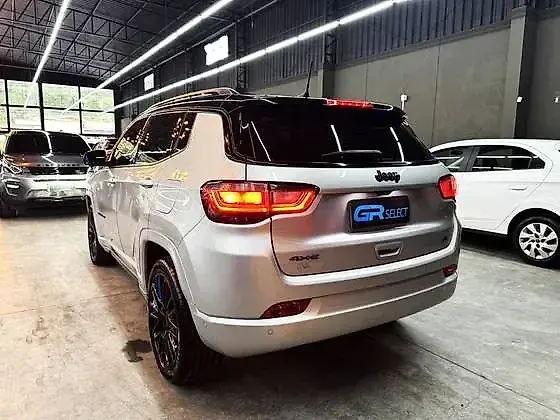 Jeep Compass 4xe Plug-in Hybrid - Imagem 6
