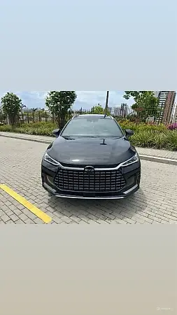 BYD Tang - Imagem 1