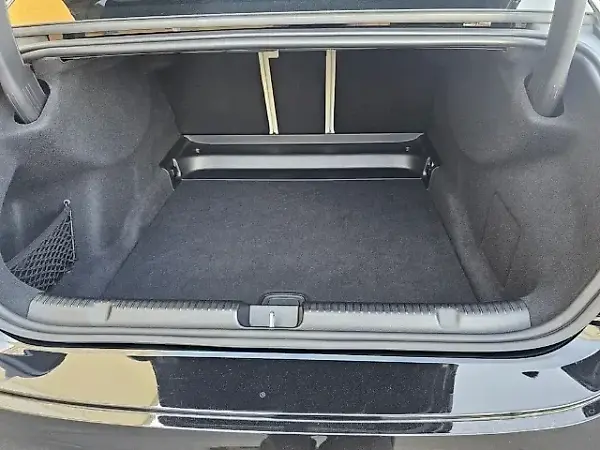 Mercedes Eqe 300 - Imagem 18