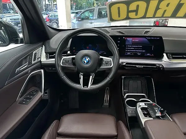 BMW IX1 - Imagem 4