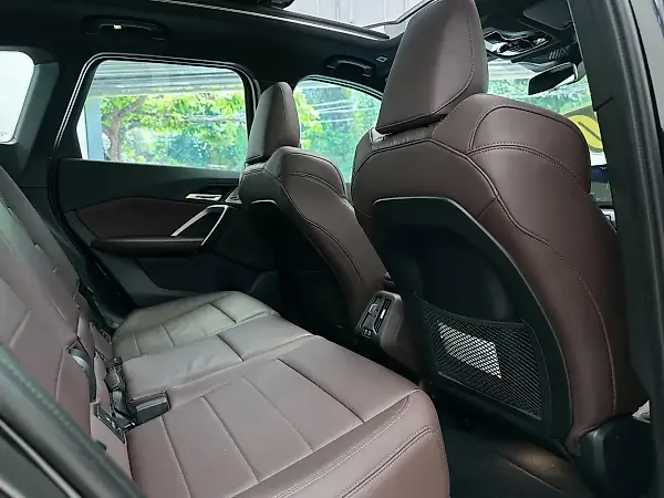 BMW IX1 - Imagem 8