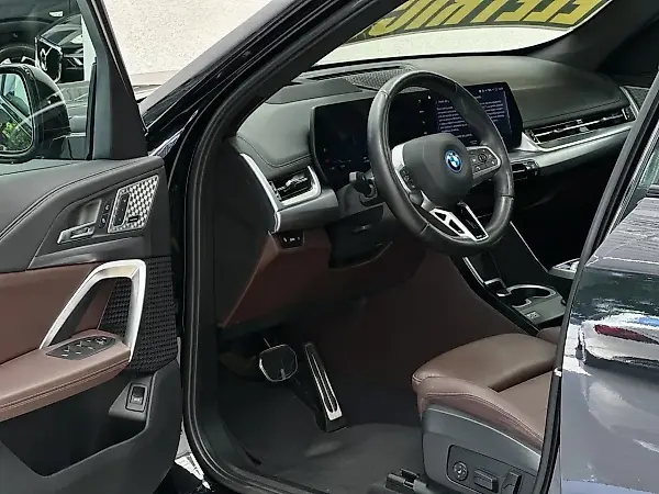 BMW IX1 - Imagem 6