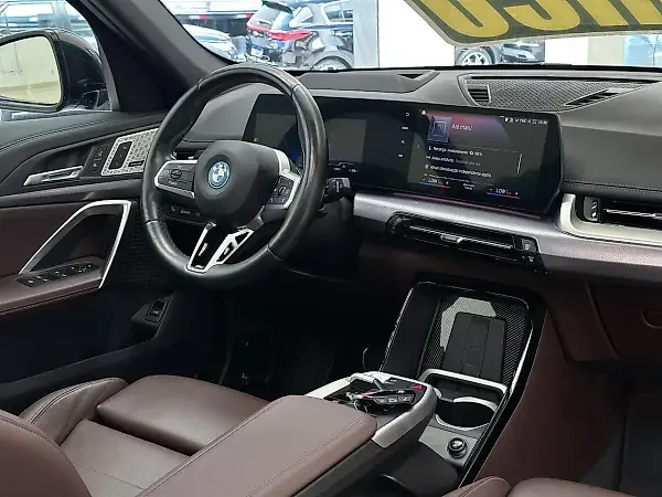 BMW IX1 - Imagem 10