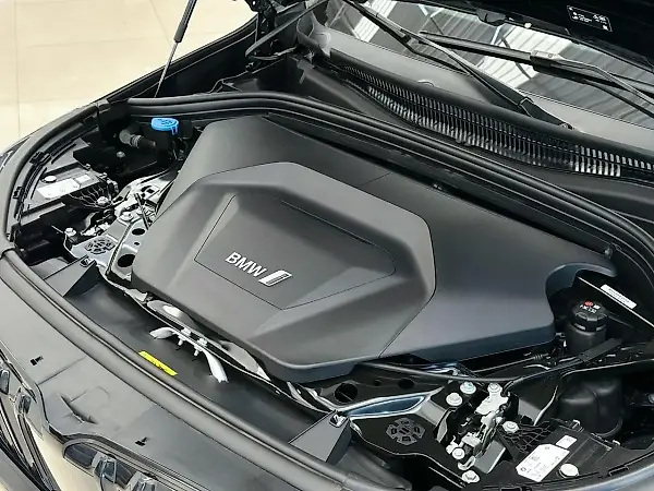 BMW IX1 - Imagem 14