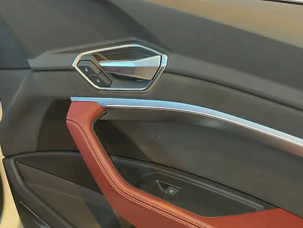 Audi E-tron S Sportback - Imagem 20